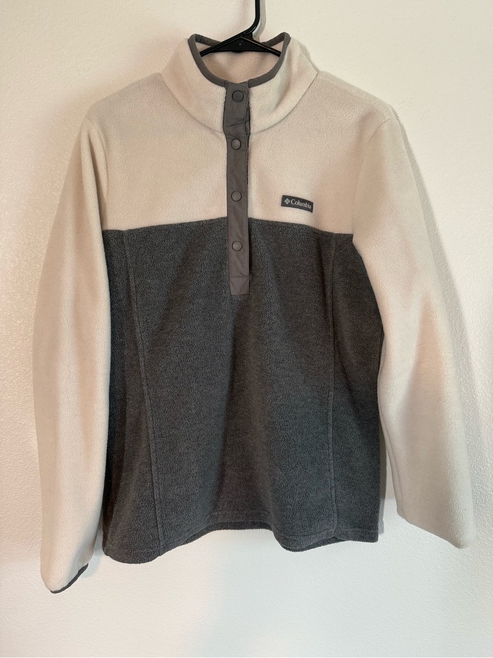 Columbia Women’s Cream and Dark Gray Snap Pullover Fleece